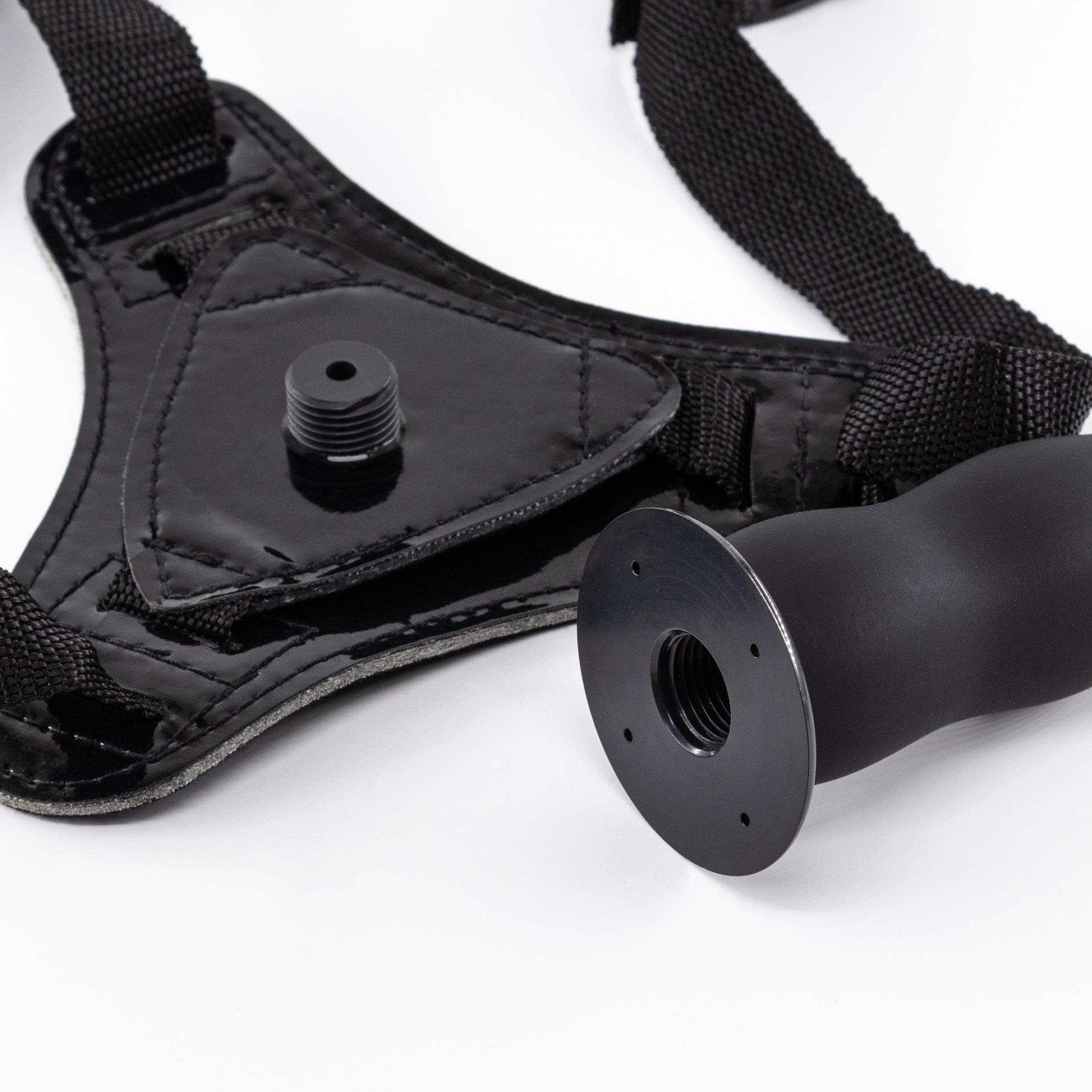 Crushious Snapper Strap On Black