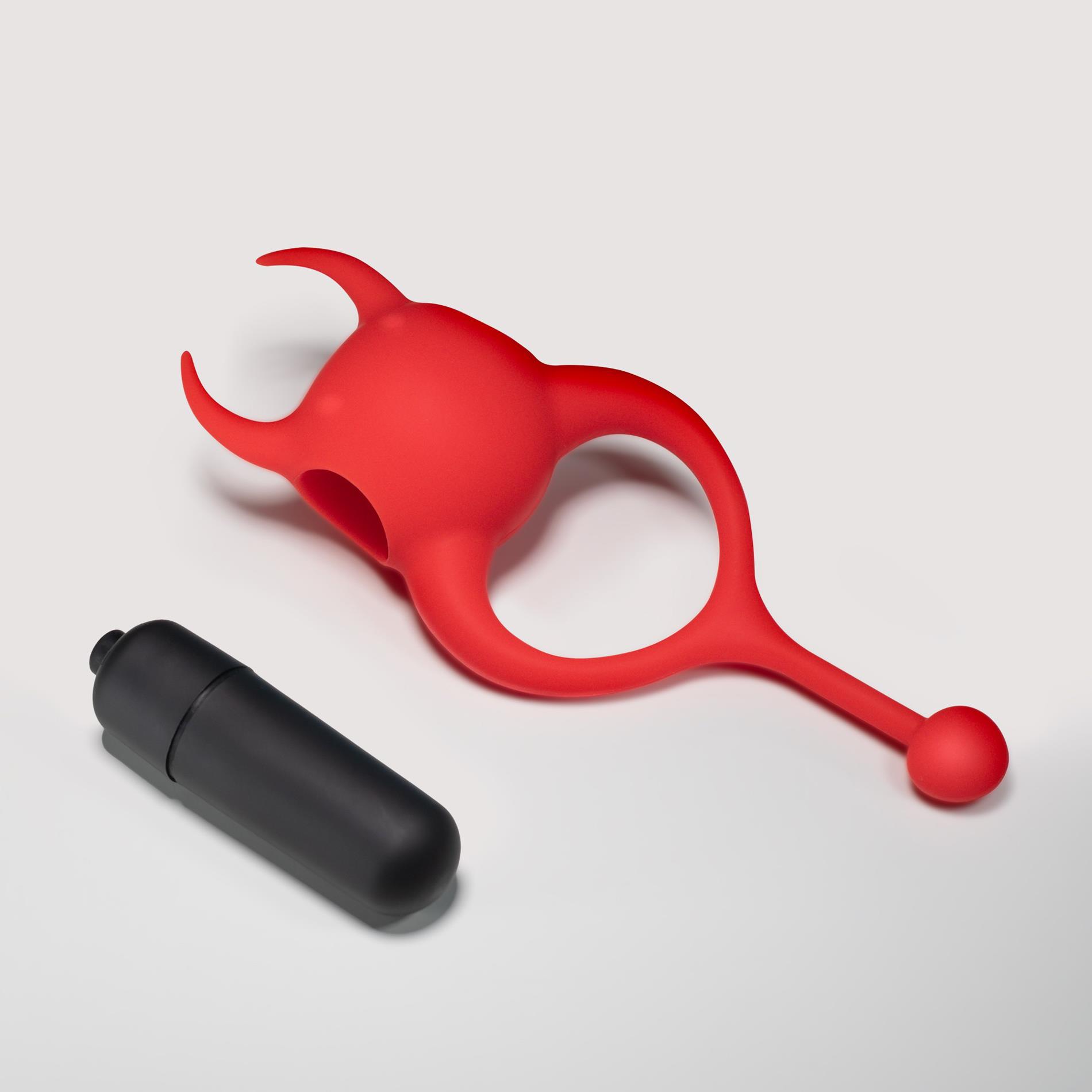 Crushious Daemon Vibrating Cockring Red