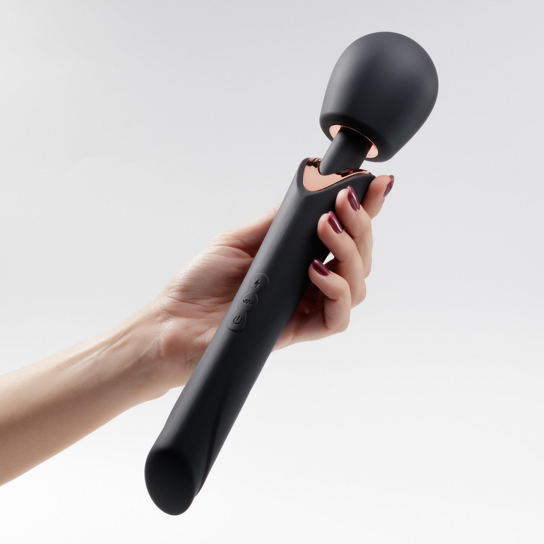 Crushious Holly Rechargeable Wand Massager Black