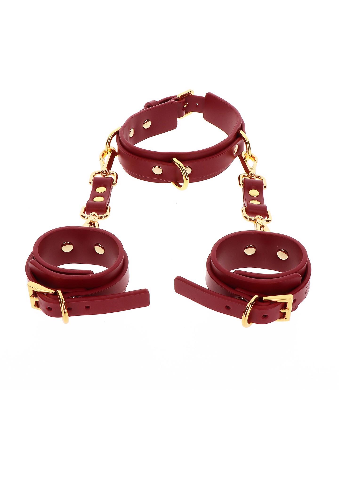 D-Ring Collar And Wrist Cuffs Red