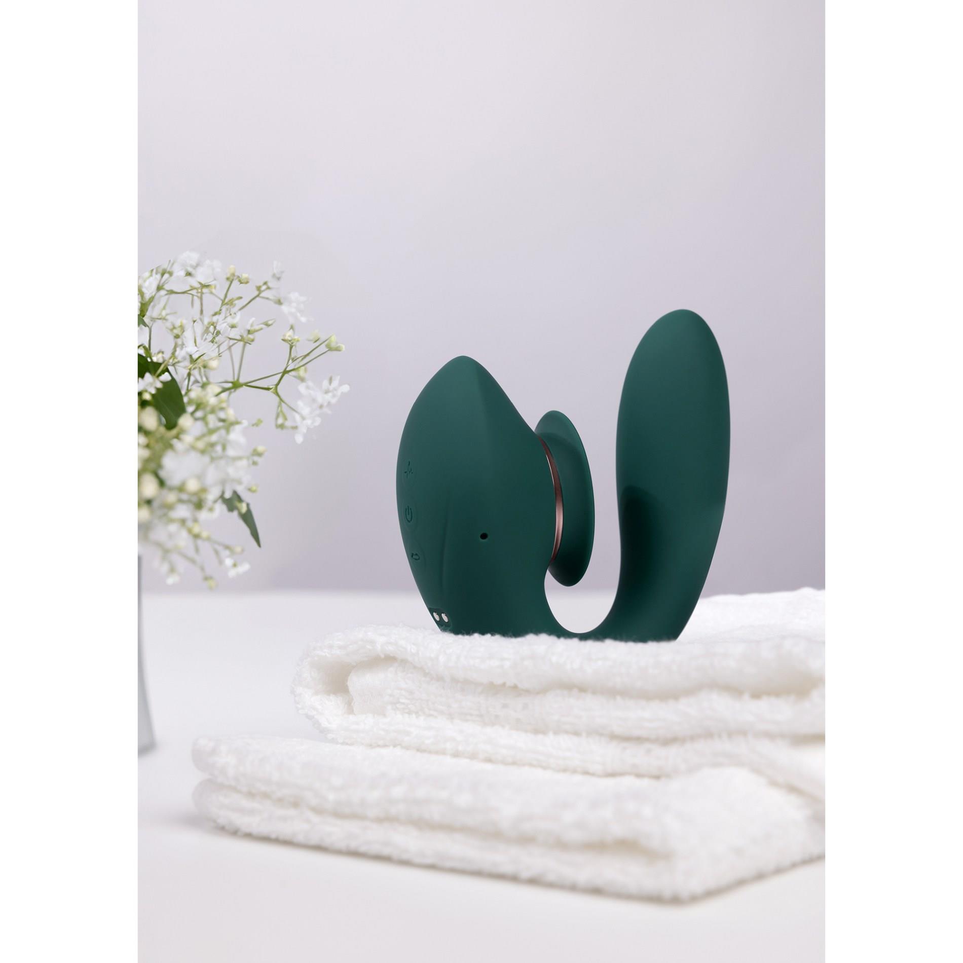 Twitch 3 - Rechargeable Vibrator & Suction 10 Speed