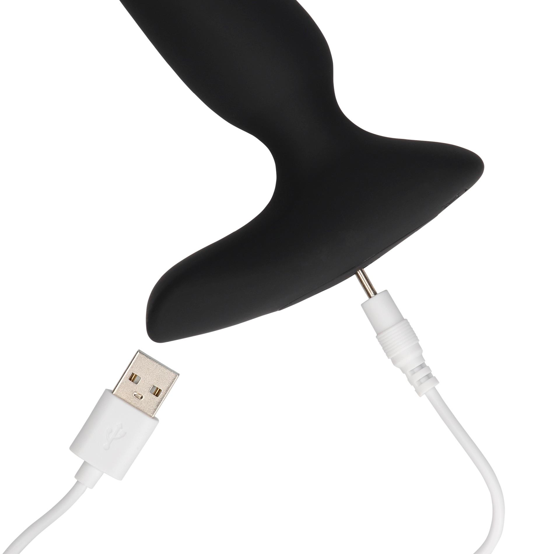 Smooth Vibrating Anal Plug With Remote Control