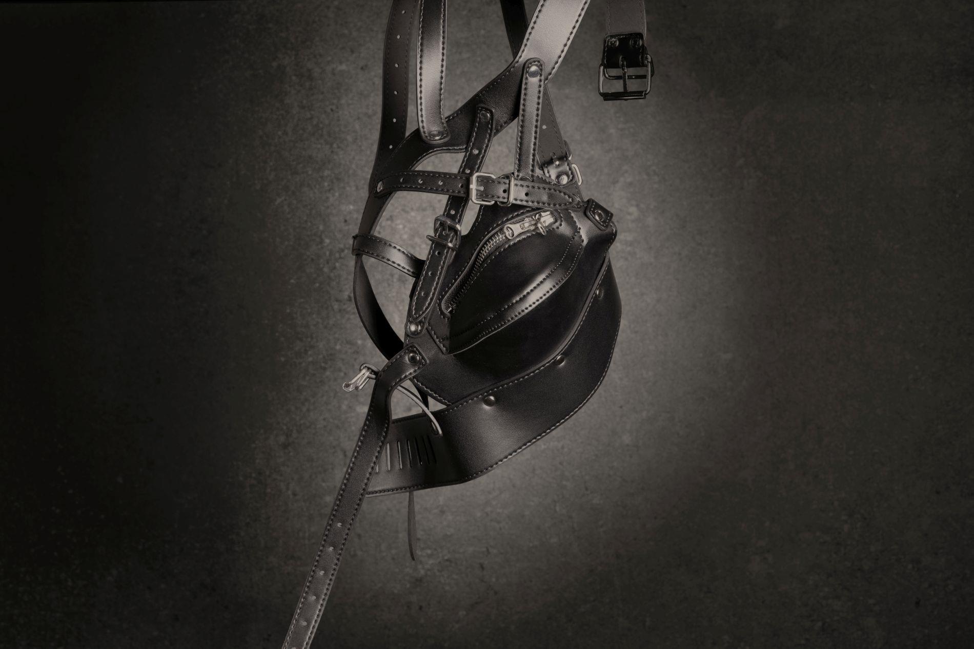 Head Harness With Zip-Up Mouth And Lock - Black