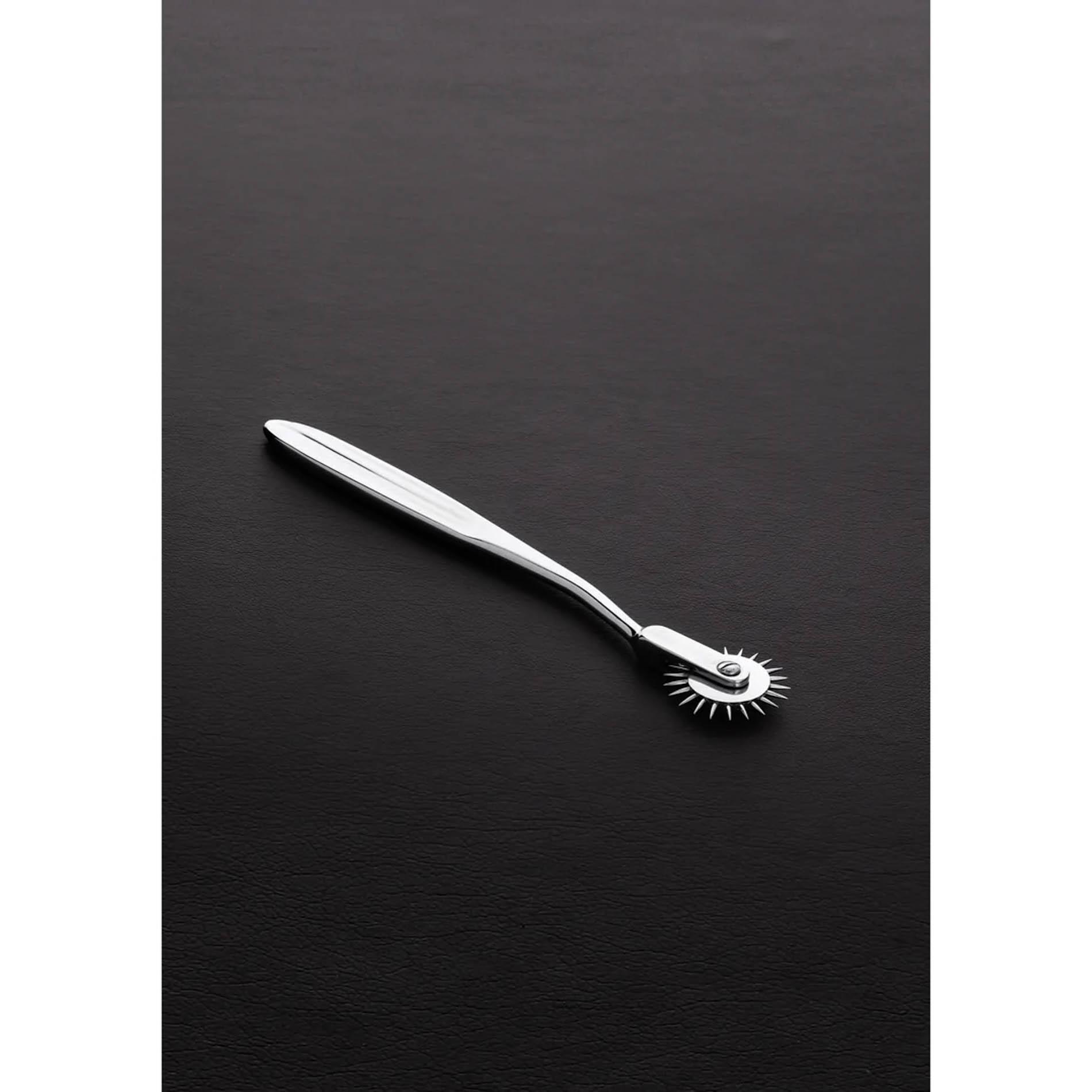 Wheel With Single Pin