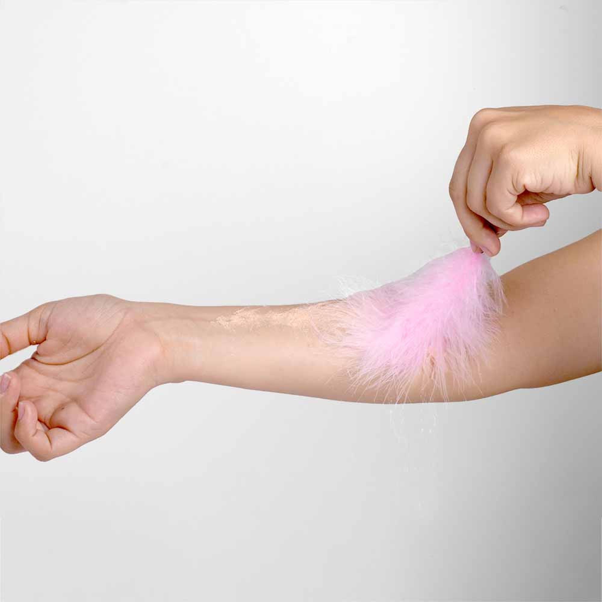 Sparkling Strawberry Edible Powder & Feather Tickler Kit Cod.