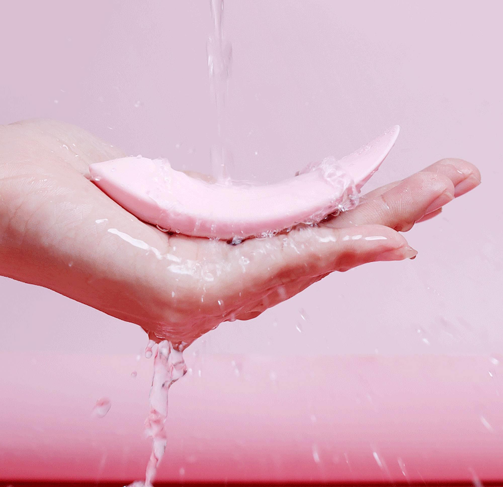 Ultrathin Wearable Remote Mini Vibe Pink