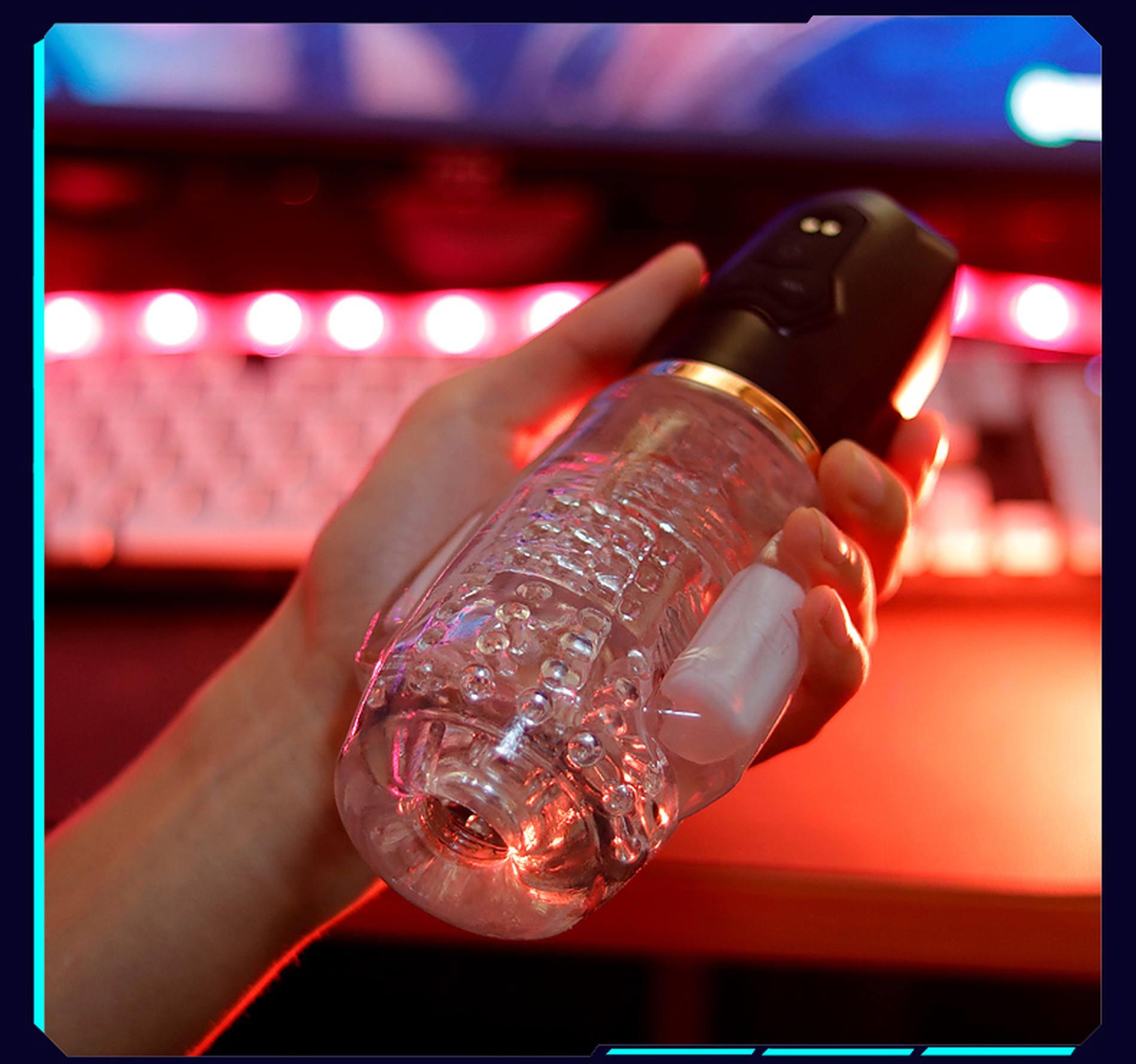 Sucking And Vibraiton Masturbator