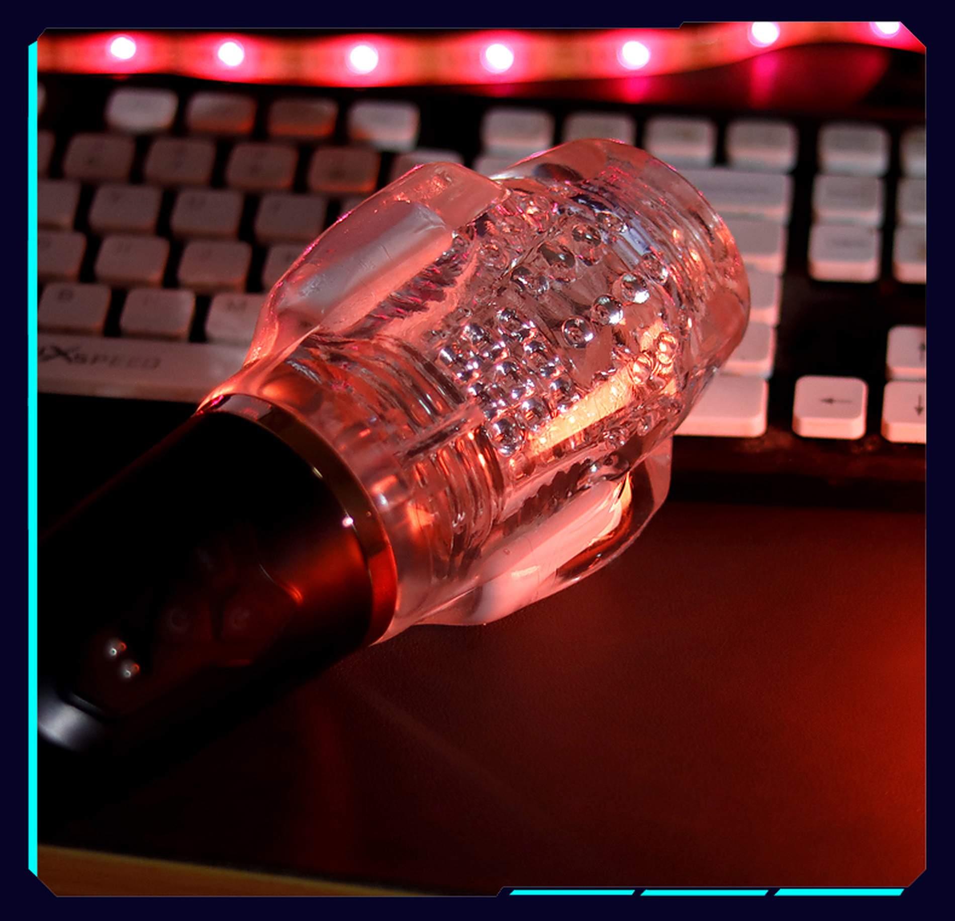 Sucking And Vibraiton Masturbator