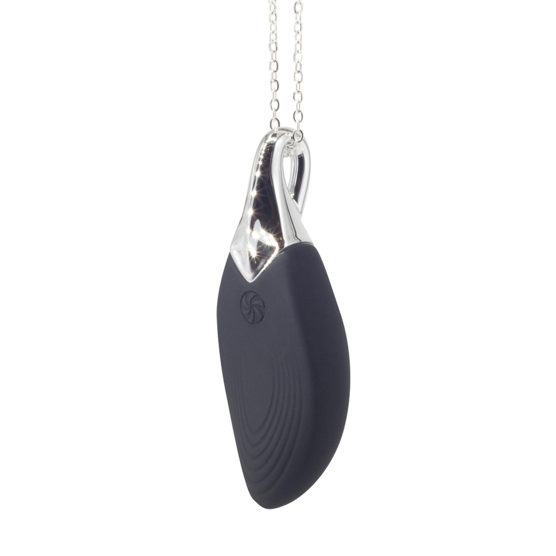Vibrating Necklace Liberty Leaf Black