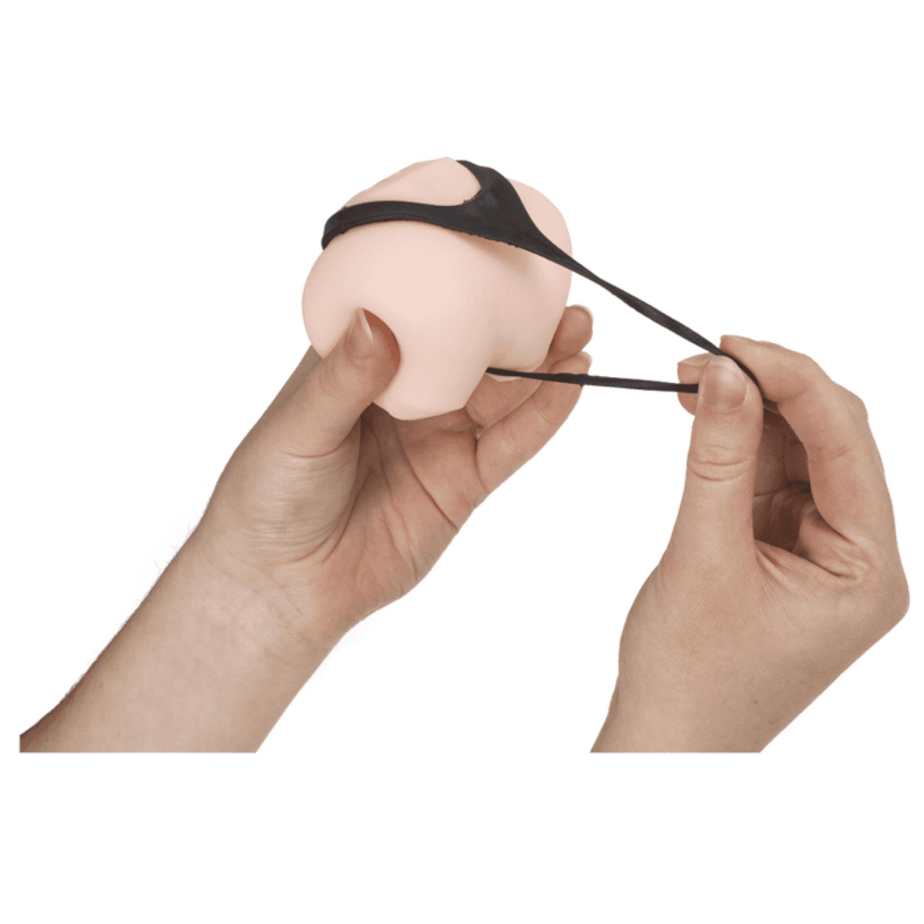 Gniotek Pośladki – Ściśnij I Strzel Ze Stringów