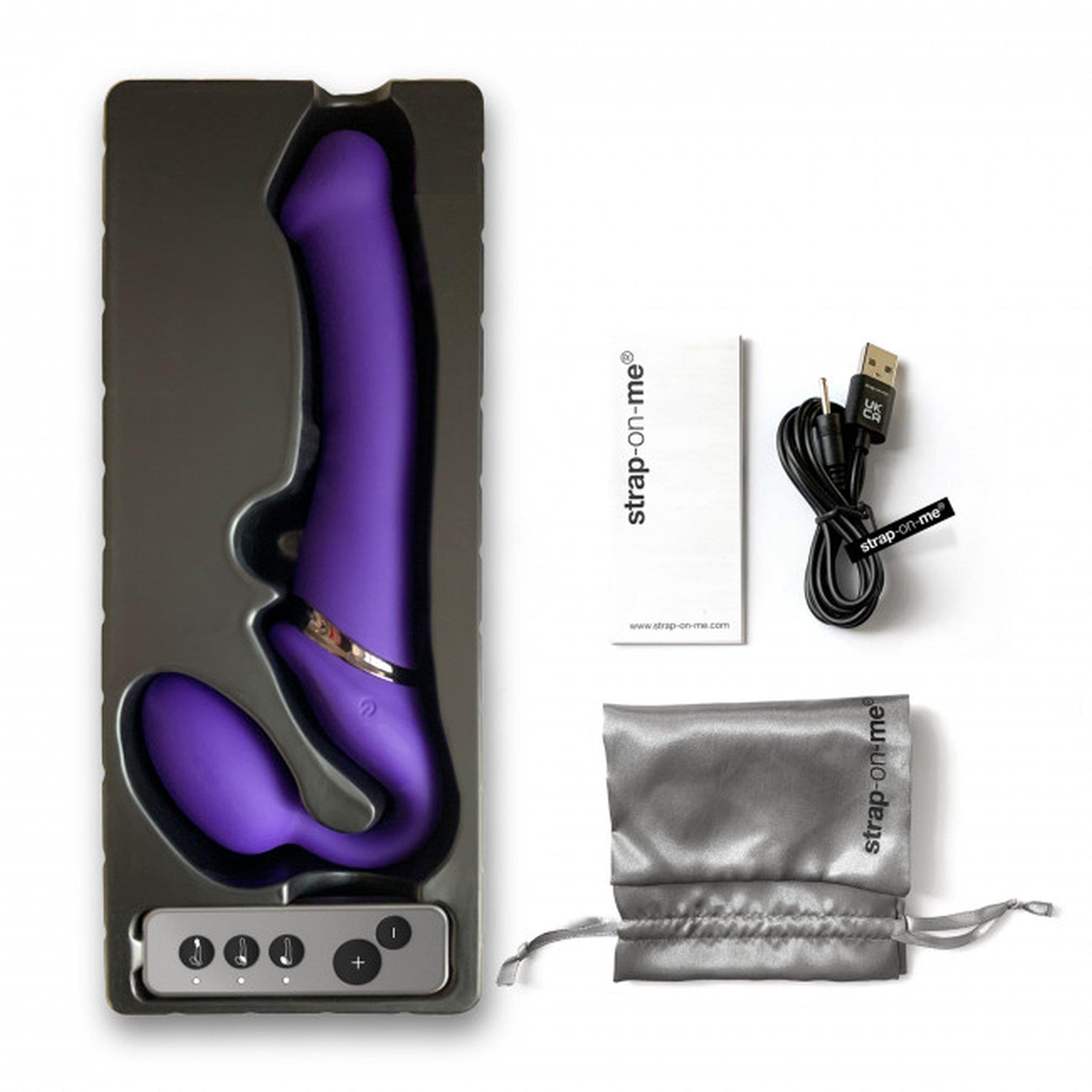 Vibrating Strap-On - M - Purple