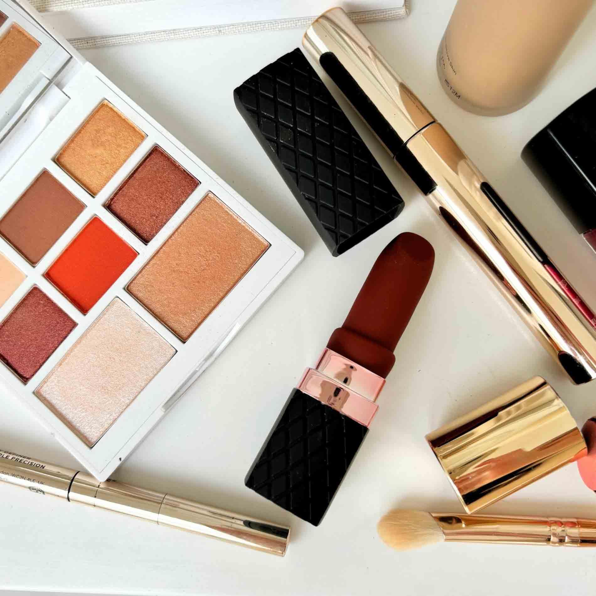 Amour Discreet Lipstick Vibrator