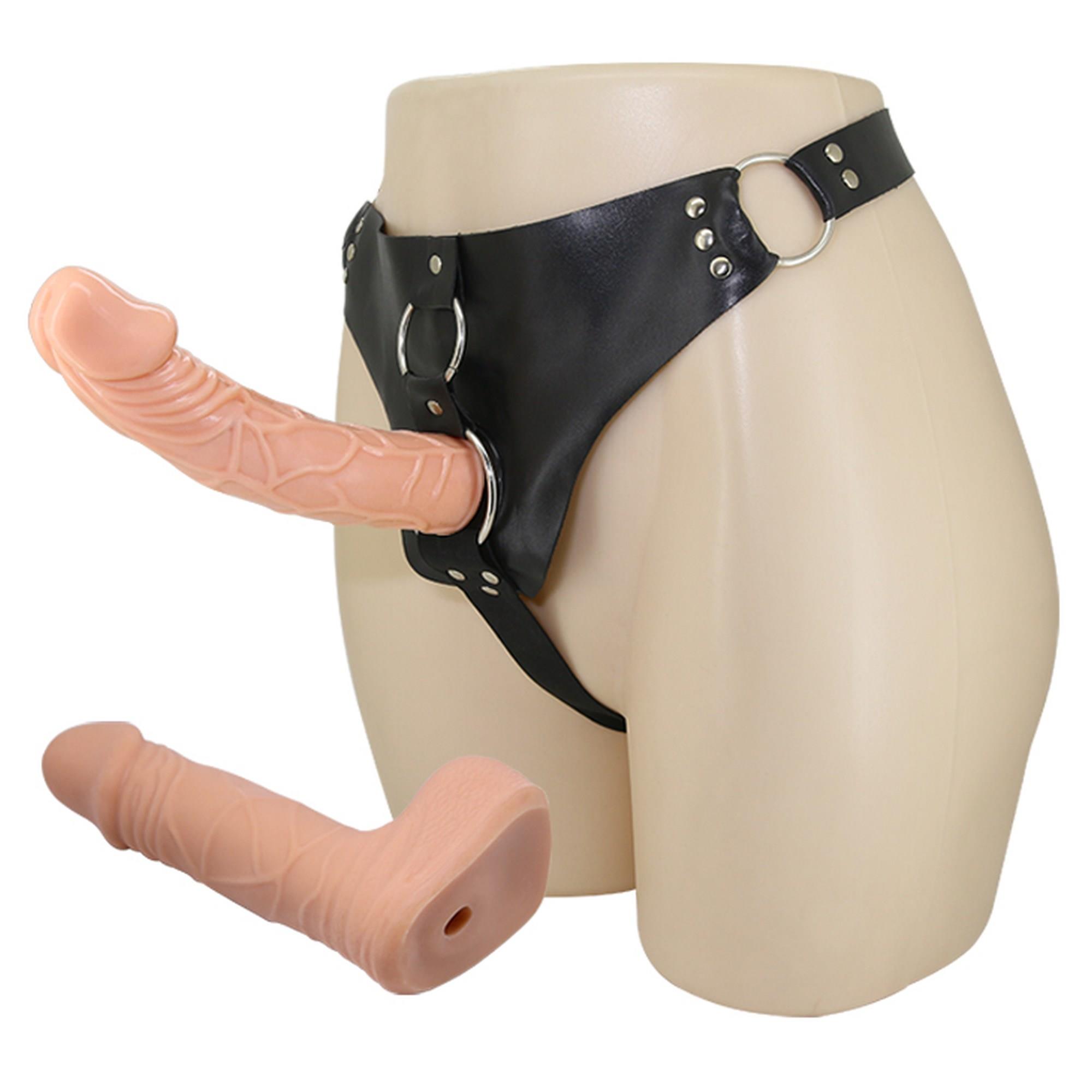 Baile- Jessica Strap On